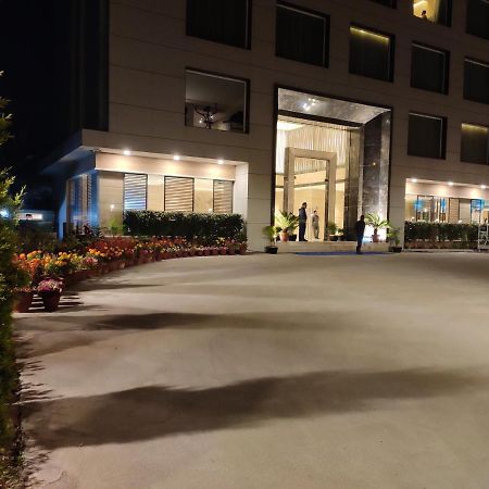 Novanta Jamshedpur Exteriör bild
